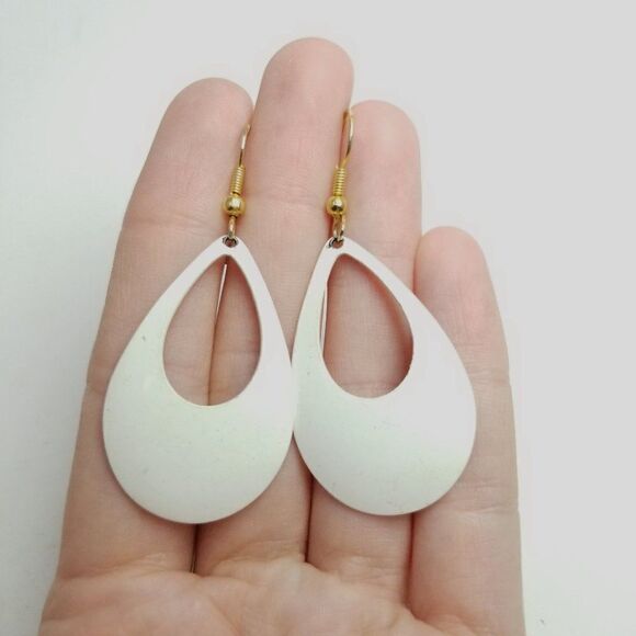 Vintage White Enamel Drop Shape Dangle Earrings, Retro Design, Estate - Picture 1 of 5